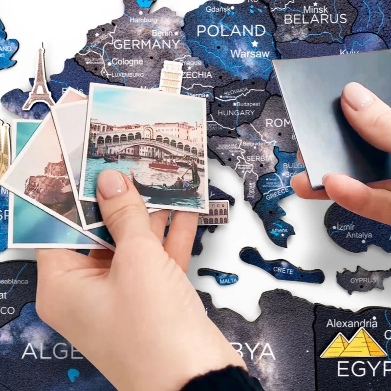 Magnetic World Maps